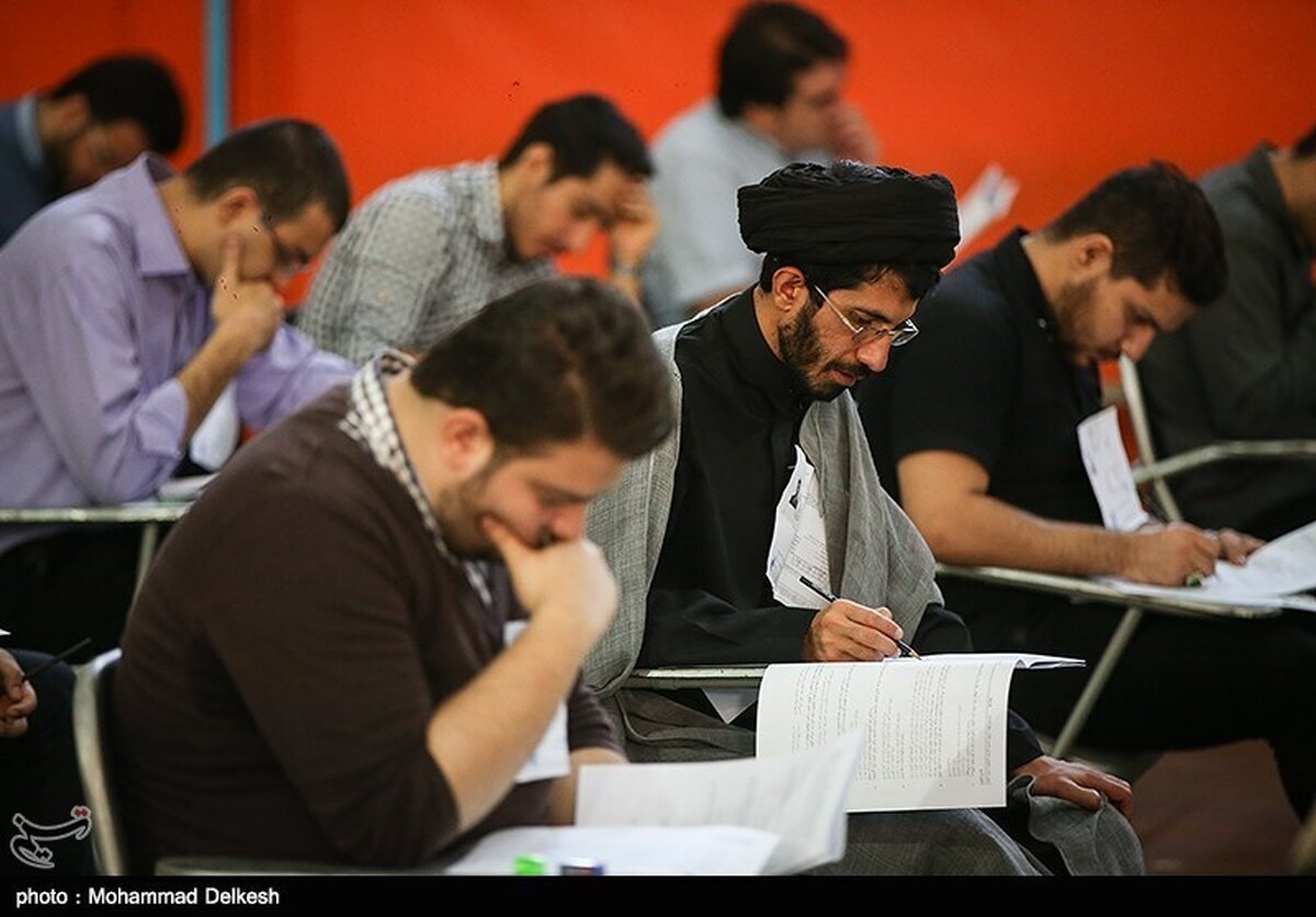 برگزاری سیزدهمین آزمون استخدامی به تعویق افتاد