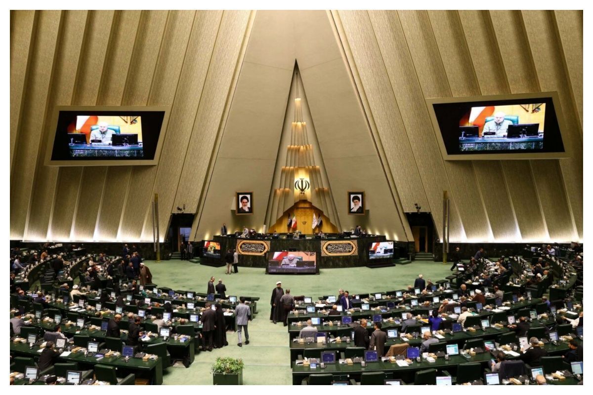 مجلس امروز تصمیم می‌گیرد: تعطیلی شنبه‌ها یا پنجشنبه‌ها؟!