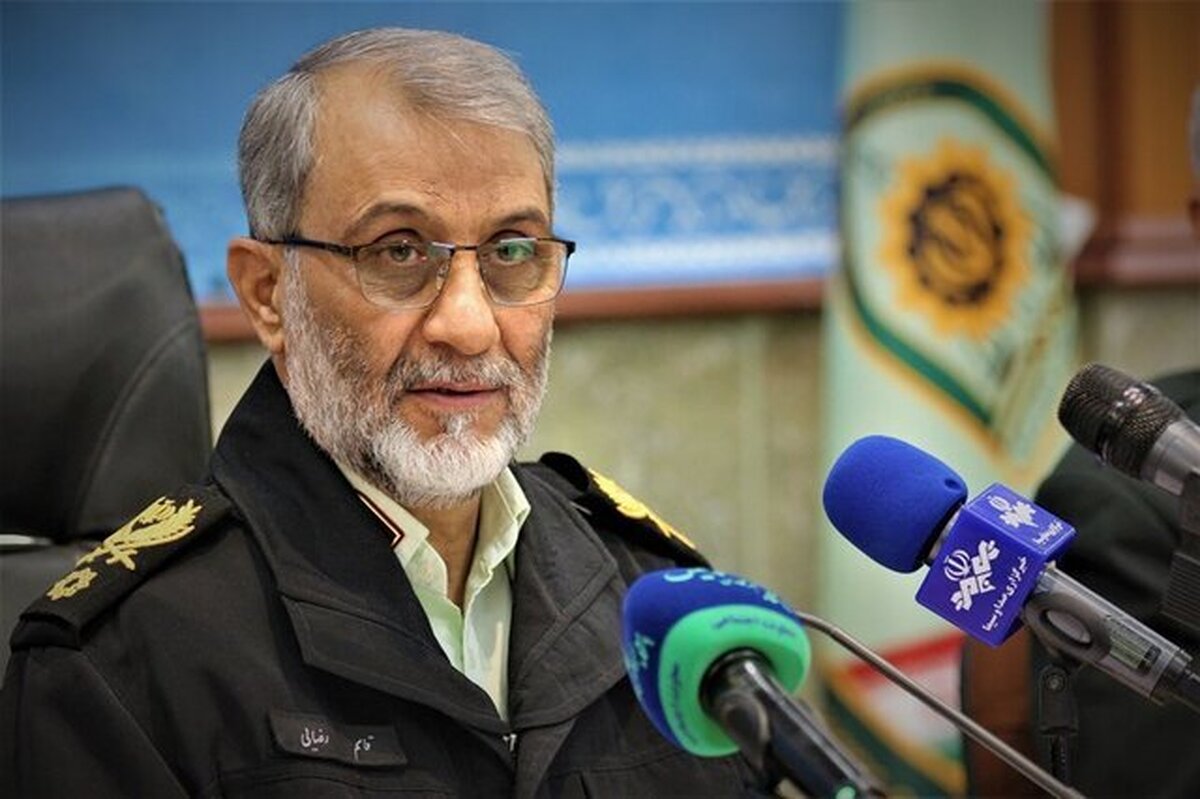 مردم اتباع غیر مجاز را معرفی کنند