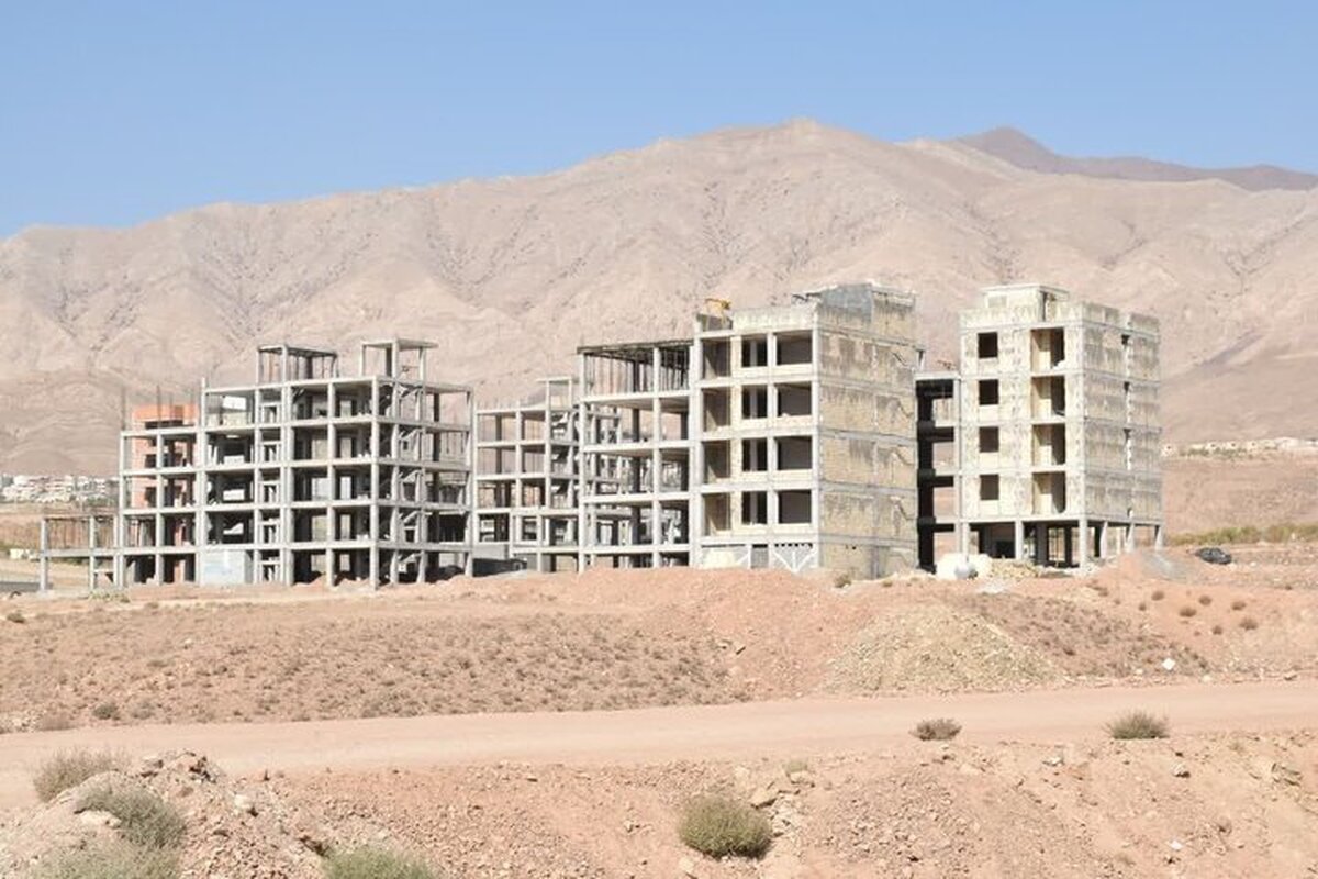 دولتهای مختلف وظیفه خود را در ساماندهی مسکن رها کردند و کار دست سفته بازان افتاد